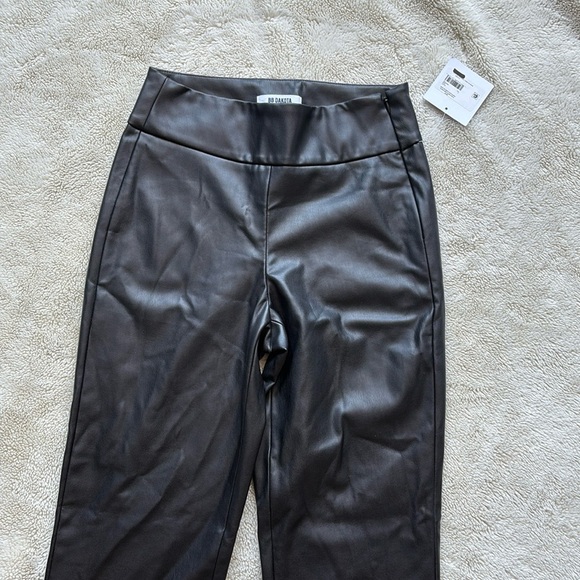 BB Dakota Faux Leather Straight-Leg Pants – Size XS | NWT | Sleek Street Style - Picture 2 of 5
